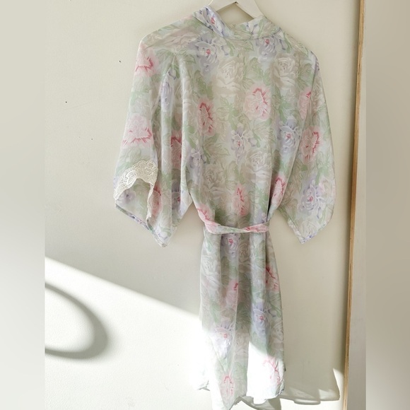 Vintage Floral Sheer Robe - Knee Length, Short Sleeve- Size Medium - Picture 2 of 7